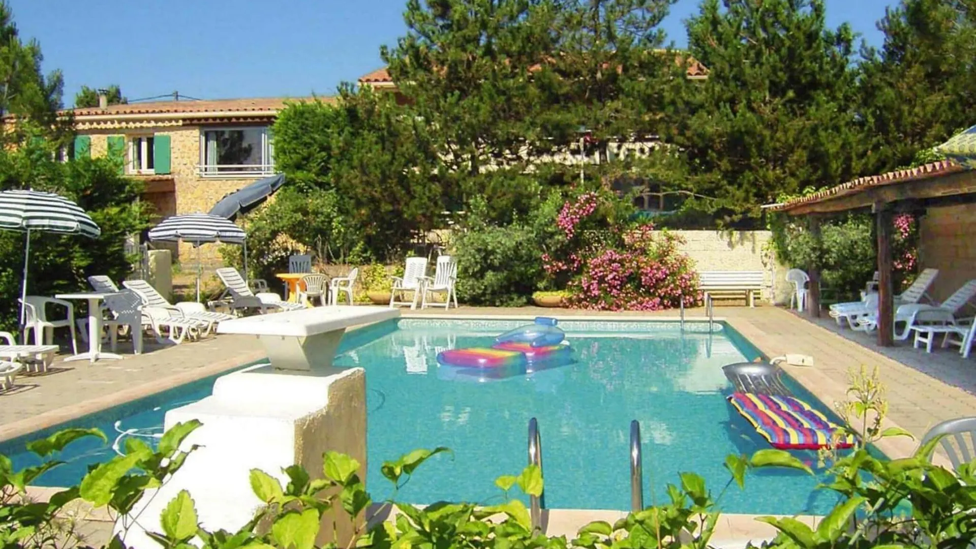 Holiday Home With Swimming Pool,Vaison-La-Romaine France